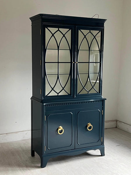 Duncan Phyfe Traditional Style China Cabinet Available For Custom Lacquer! - Hibiscus House