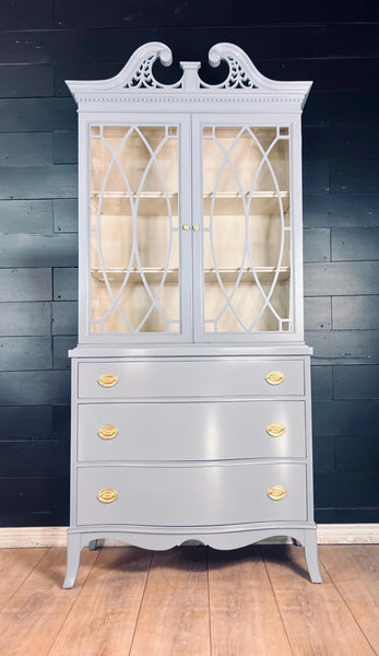 Duncan Phyfe Traditional Style China Cabinet Available For Custom Lacquer! - Hibiscus House
