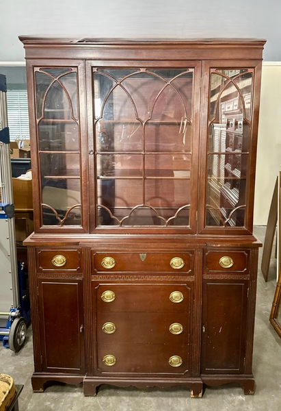 Duncan Phyfe Traditional Style China Cabinet Available For Custom Lacquer! - Hibiscus House