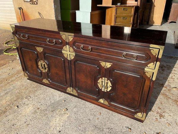 Vintage Bernhardt Furniture Chinoiserie China Cabinet Available for Custom Lacquer - Hibiscus House