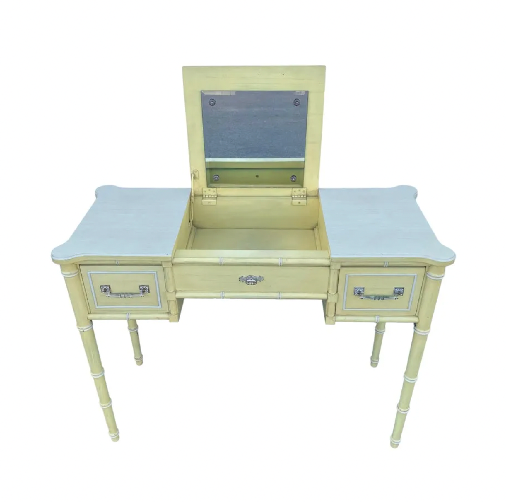 Desks & Vanities – Hibiscus House