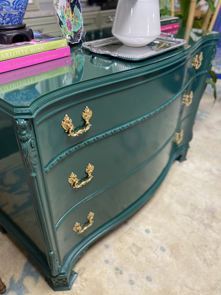 Vintage Bow Front Three Drawer Chest in Gondola Ride