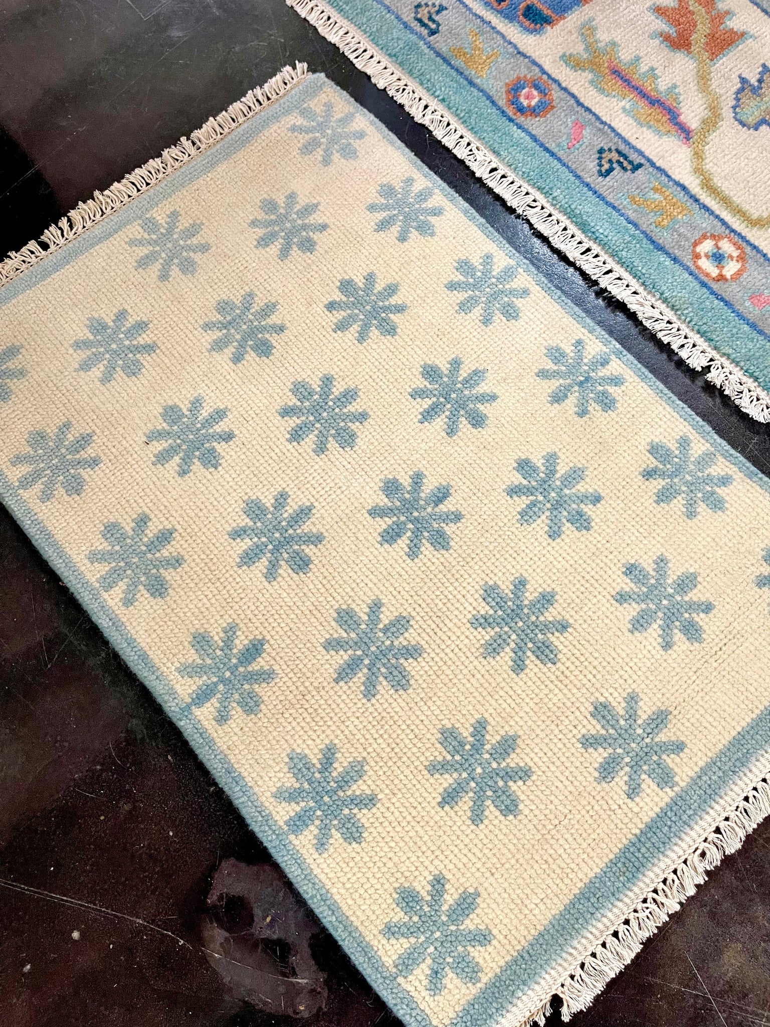 Turquoise and White Floral 2’x3’ Rug Available and Ready to Ship!