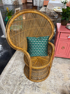 Vintage Peacock Chair - Hibiscus House